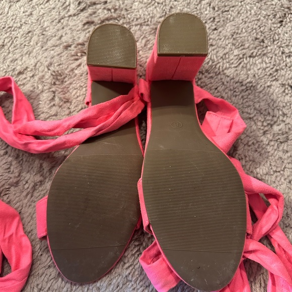 Neon pink heels - Picture 3 of 4